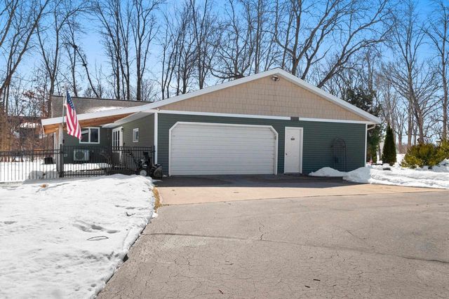 2709 SUMMERSET CIRCLE, Suamico, WI 54173