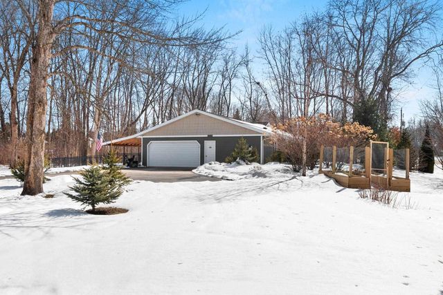 2709 SUMMERSET CIRCLE, Suamico, WI 54173