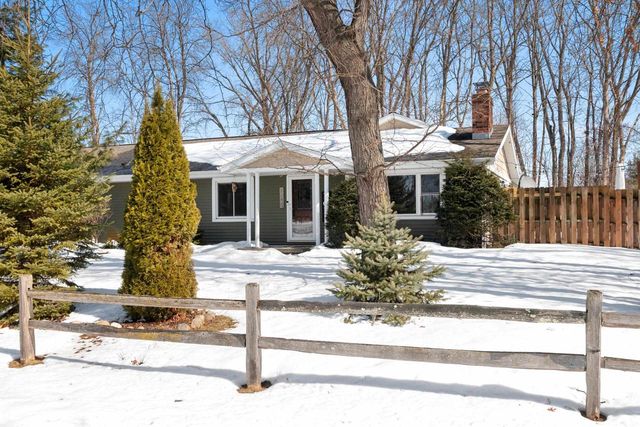 2709 SUMMERSET CIRCLE, Suamico, WI 54173