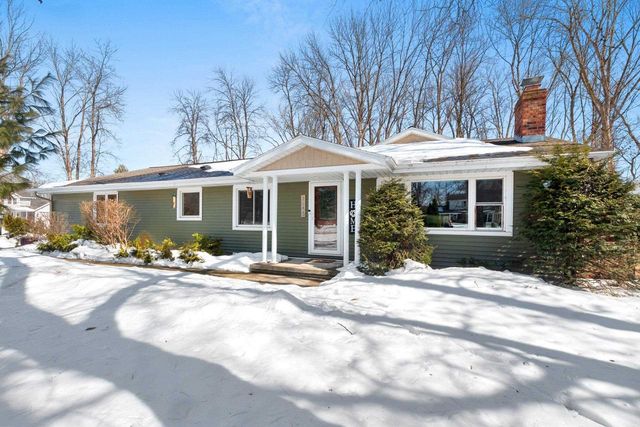 2709 SUMMERSET CIRCLE, Suamico, WI 54173