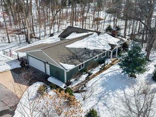2709 SUMMERSET CIRCLE, Suamico, WI 54173
