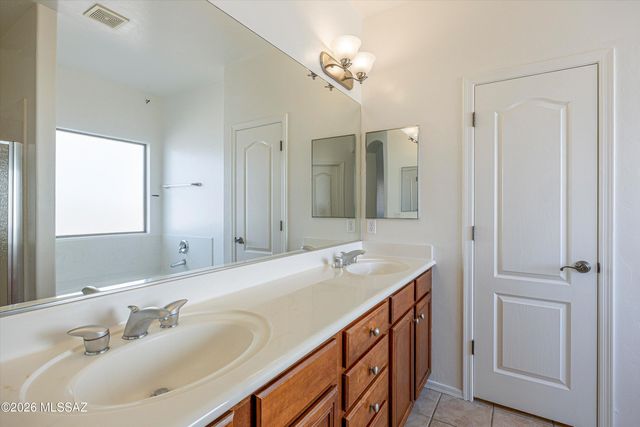 6272 W Mesa Garden Drive, Tucson, AZ 85757