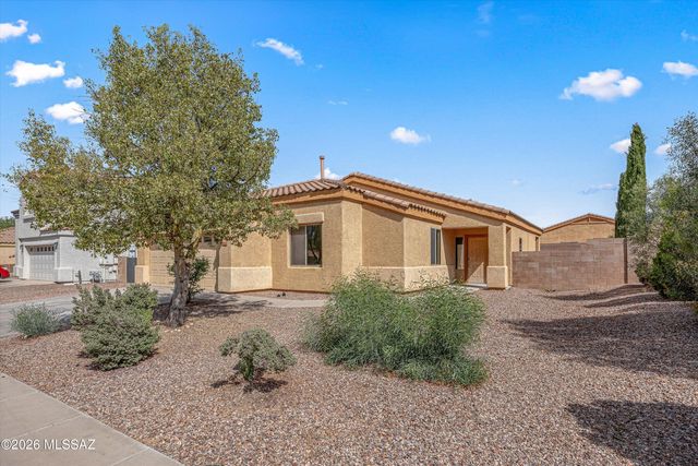 6272 W Mesa Garden Drive, Tucson, AZ 85757