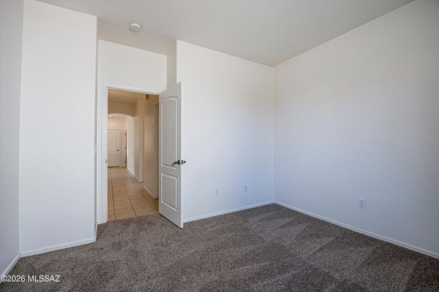 6272 W Mesa Garden Drive, Tucson, AZ 85757