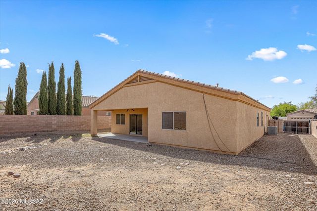 6272 W Mesa Garden Drive, Tucson, AZ 85757