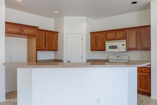 6272 W Mesa Garden Drive, Tucson, AZ 85757