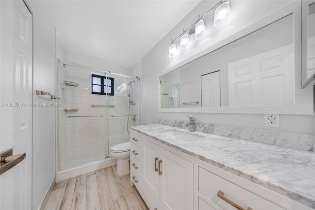 1538 Tamarind Ct 0, Weston, FL 33327