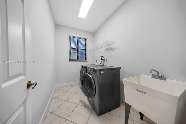 1538 Tamarind Ct 0, Weston, FL 33327