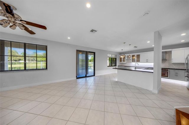 1538 Tamarind Ct 0, Weston, FL 33327