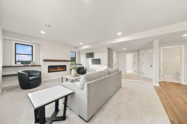 18742 Jarosite Court, Lakeville, MN 55044