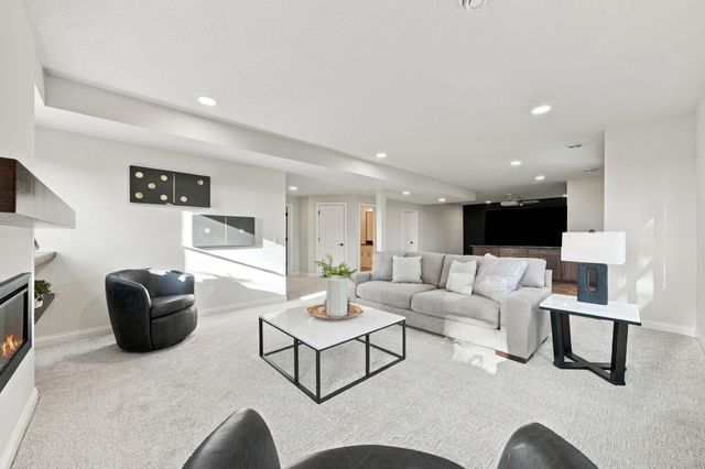 18742 Jarosite Court, Lakeville, MN 55044