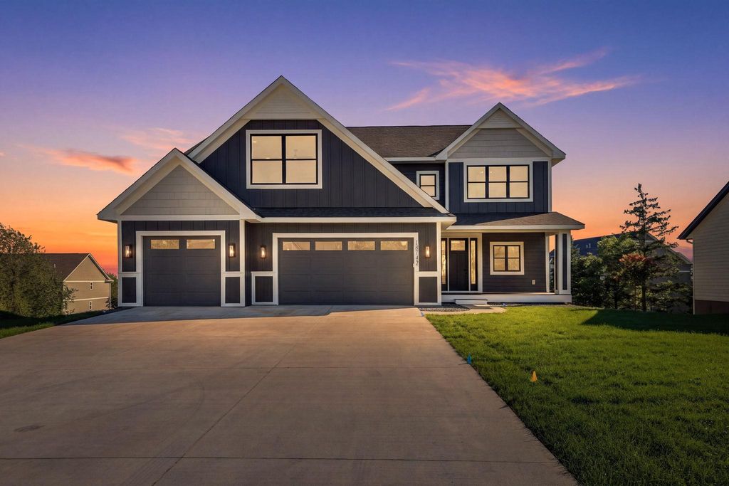 18742 Jarosite Court, Lakeville, MN 55044 — photo 2