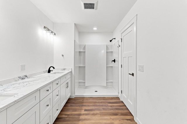 5616 Divine Street, Madison, WI 53718