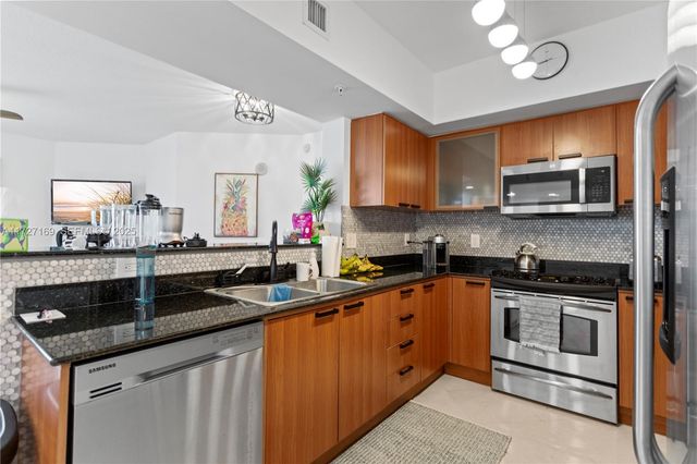 16699 Collins Avenue 2709, Sunny Isles Beach, FL 33160