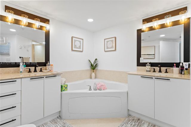 16699 Collins Avenue 2709, Sunny Isles Beach, FL 33160