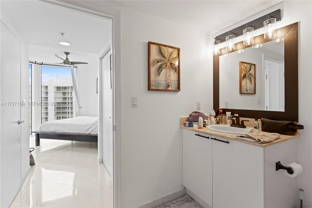 16699 Collins Avenue 2709, Sunny Isles Beach, FL 33160