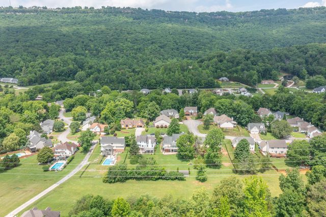 815 Creek Drive, Chattanooga, TN 37415