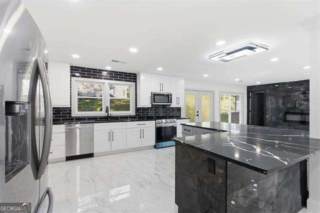 2281 FOX HOUND Parkway, Marietta, GA 30062