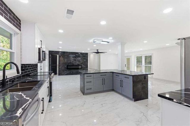 2281 FOX HOUND Parkway, Marietta, GA 30062