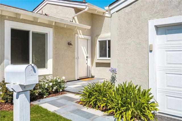 32 Acorn 15, Irvine, CA 92604