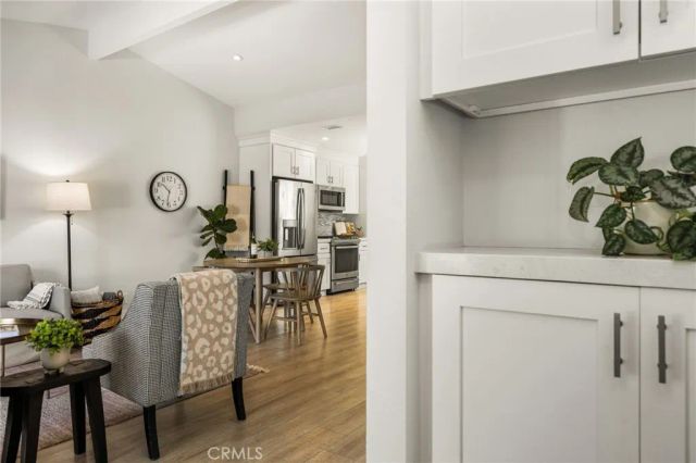 32 Acorn 15, Irvine, CA 92604