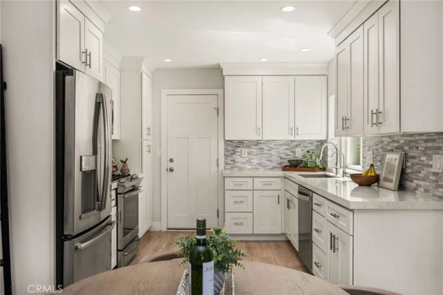 32 Acorn 15, Irvine, CA 92604