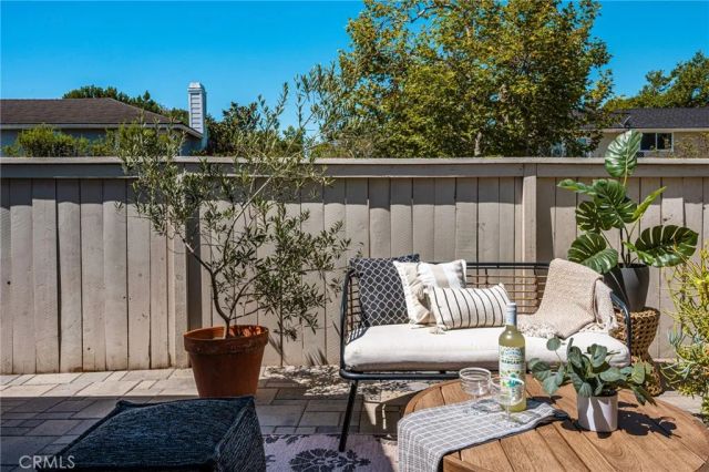 32 Acorn 15, Irvine, CA 92604