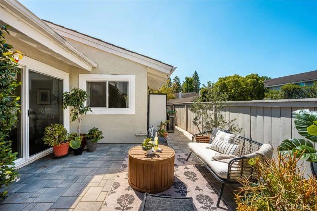 32 Acorn 15, Irvine, CA 92604