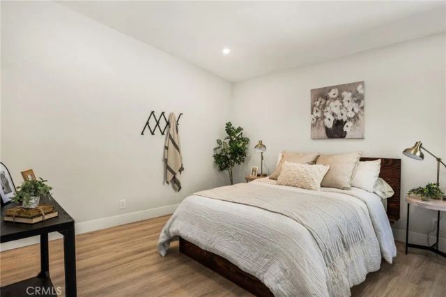 32 Acorn 15, Irvine, CA 92604