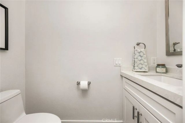 32 Acorn 15, Irvine, CA 92604