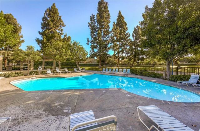 32 Acorn 15, Irvine, CA 92604