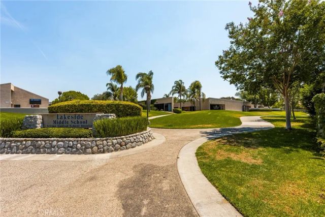 32 Acorn 15, Irvine, CA 92604