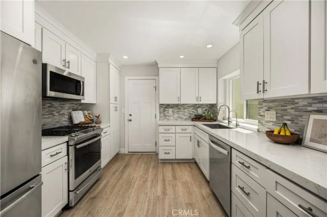 32 Acorn 15, Irvine, CA 92604