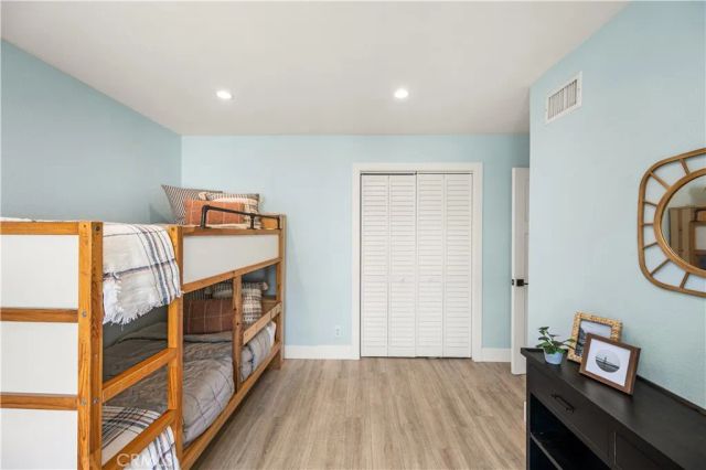 32 Acorn 15, Irvine, CA 92604