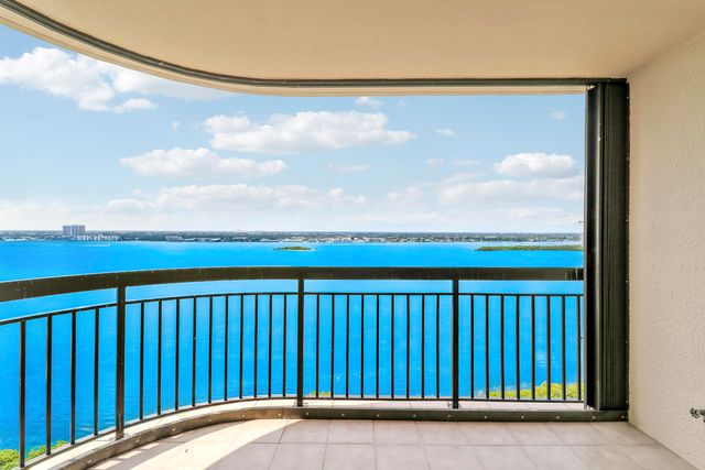 5380 N Ocean Drive 22j, Singer Island, FL 33404