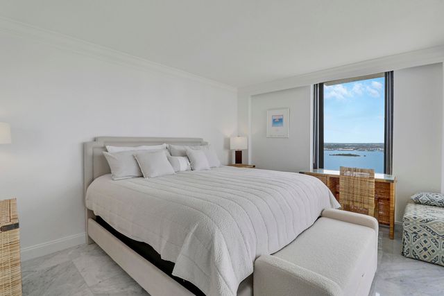 5380 N Ocean Drive 22j, Singer Island, FL 33404