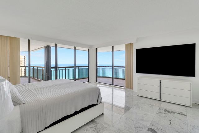 5380 N Ocean Drive 22j, Singer Island, FL 33404