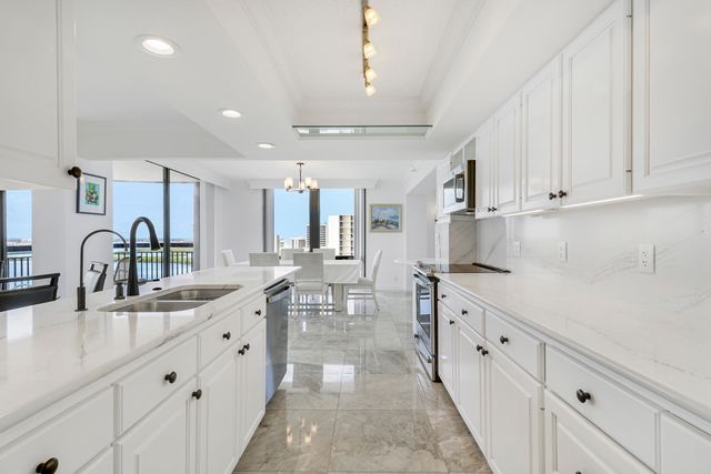 5380 N Ocean Drive 22j, Singer Island, FL 33404