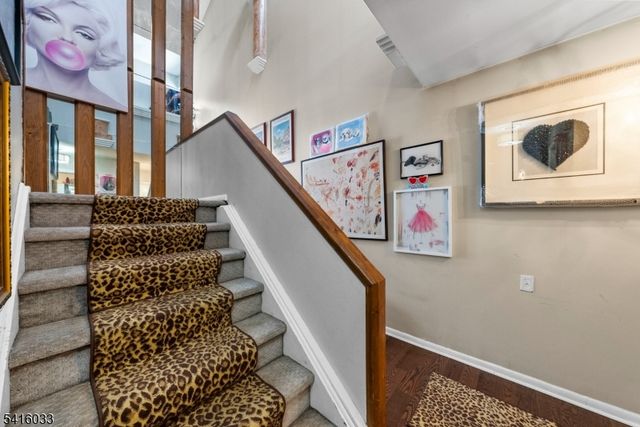 207 Stephanie Dr, North Caldwell Boro, NJ 07006