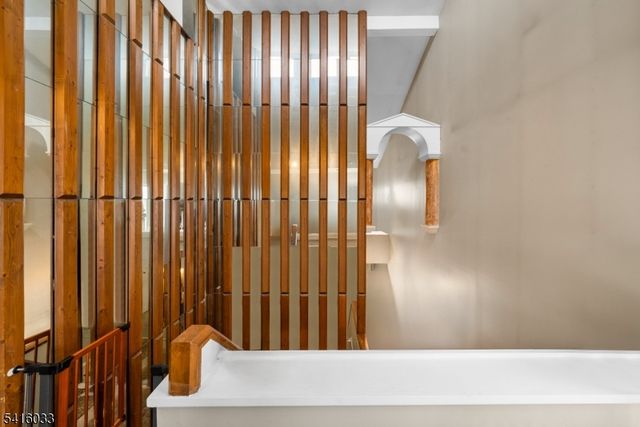 207 Stephanie Dr, North Caldwell Boro, NJ 07006