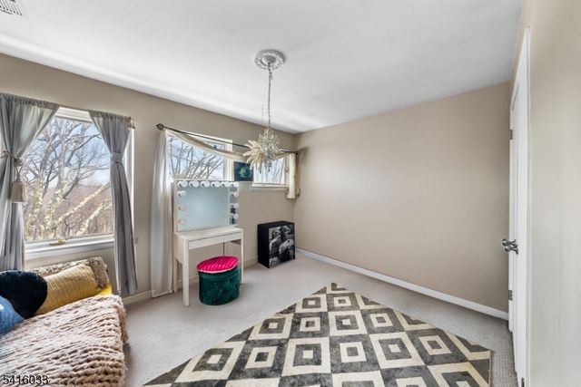 207 Stephanie Dr, North Caldwell Boro, NJ 07006