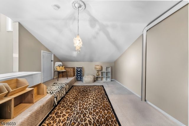 207 Stephanie Dr, North Caldwell Boro, NJ 07006