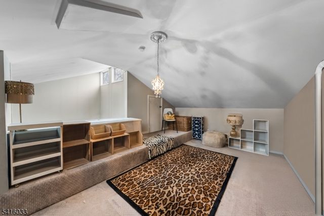 207 Stephanie Dr, North Caldwell Boro, NJ 07006