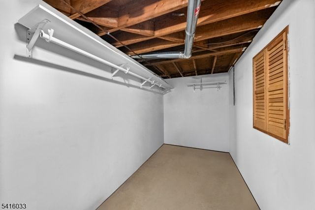 207 Stephanie Dr, North Caldwell Boro, NJ 07006