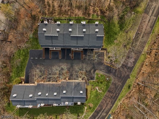 207 Stephanie Dr, North Caldwell Boro, NJ 07006