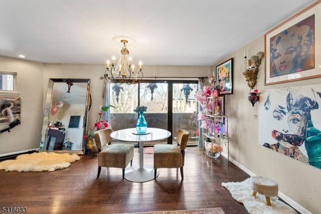 207 Stephanie Dr, North Caldwell Boro, NJ 07006