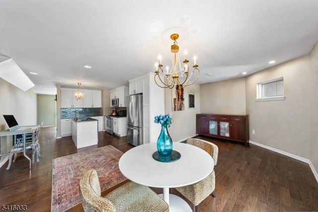 207 Stephanie Dr, North Caldwell Boro, NJ 07006