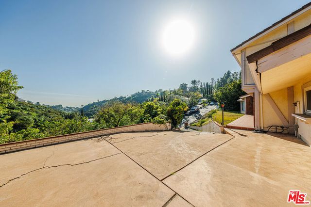 1181 Somera Road, Los Angeles, CA 90077