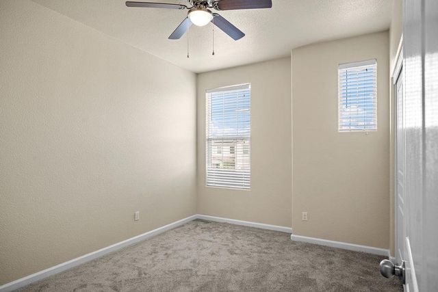 1129 S Carriage Avenue S, Fresno, CA 93727