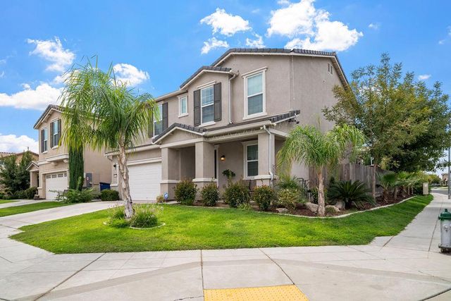 1129 S Carriage Avenue S, Fresno, CA 93727